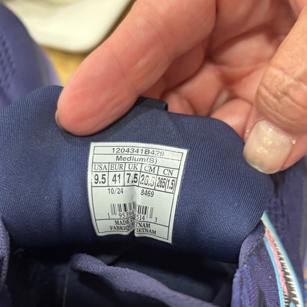 Brooks Dark Blue Athletic Sneakers - Picture 5 of 9